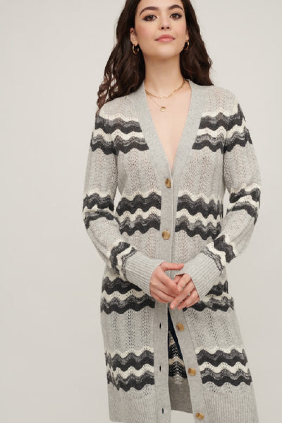 New &Isla Idol Wave Stitch V-Cardigan